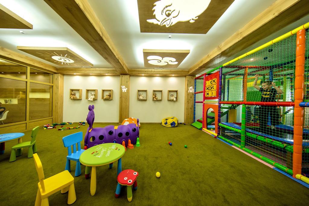 Grand Stasinda Bal Sylwestrowy Animacje Impreza Integracyjna Dwa Posilki Bogaty Bufet Baseny Kregielnia Grota Sauny Squash Silownia Place Zabaw Widoki 1000Mnpm Буковина Татжанска Екстериор снимка