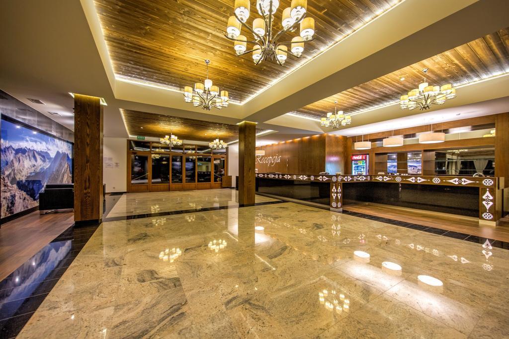 Grand Stasinda Bal Sylwestrowy Animacje Impreza Integracyjna Dwa Posilki Bogaty Bufet Baseny Kregielnia Grota Sauny Squash Silownia Place Zabaw Widoki 1000Mnpm Буковина Татжанска Екстериор снимка