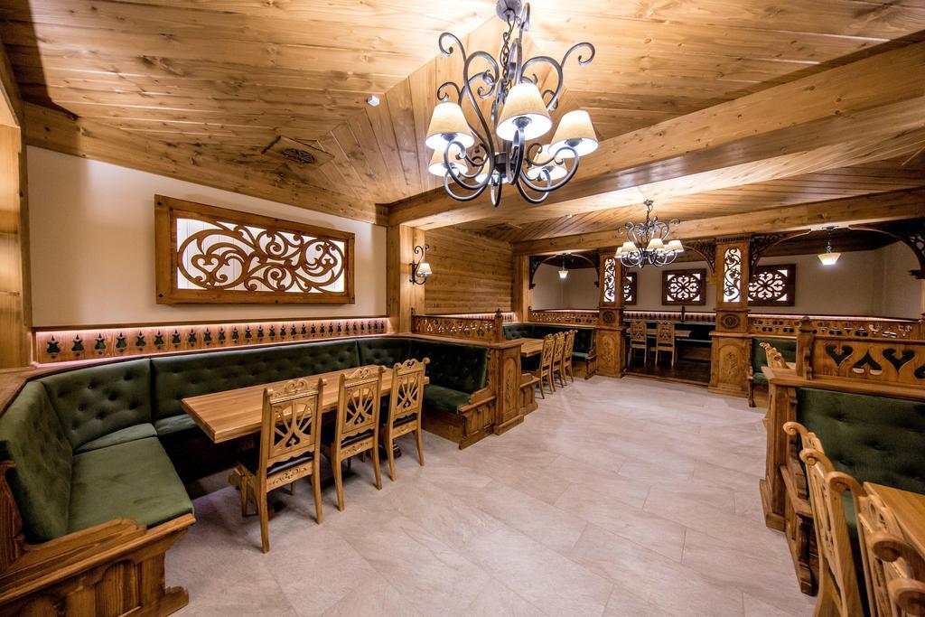 Grand Stasinda Bal Sylwestrowy Animacje Impreza Integracyjna Dwa Posilki Bogaty Bufet Baseny Kregielnia Grota Sauny Squash Silownia Place Zabaw Widoki 1000Mnpm Буковина Татжанска Екстериор снимка